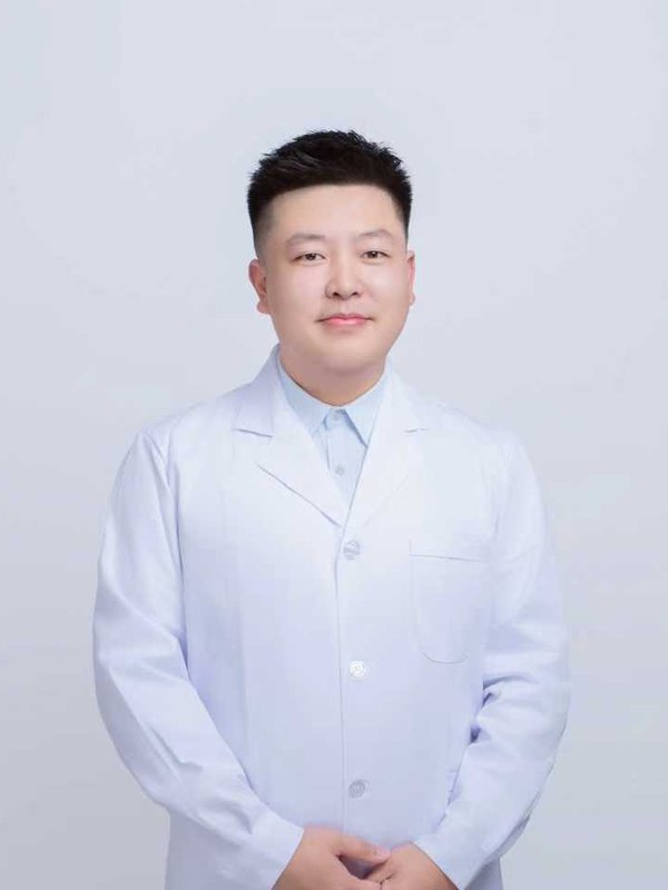 庄龙钢医生
